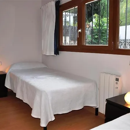 For Rent In וילה *